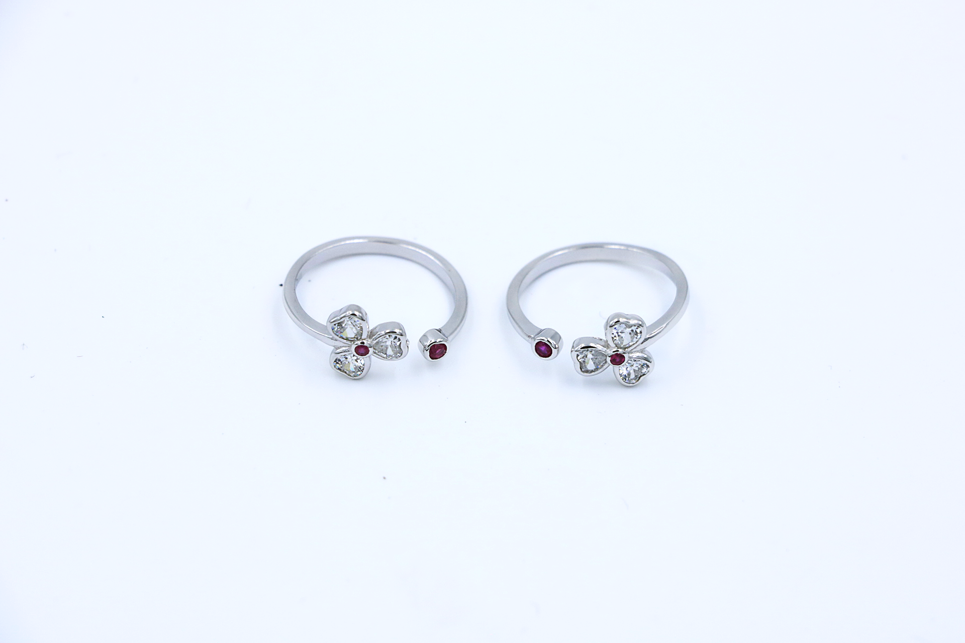 Vira Clover Toe Ring