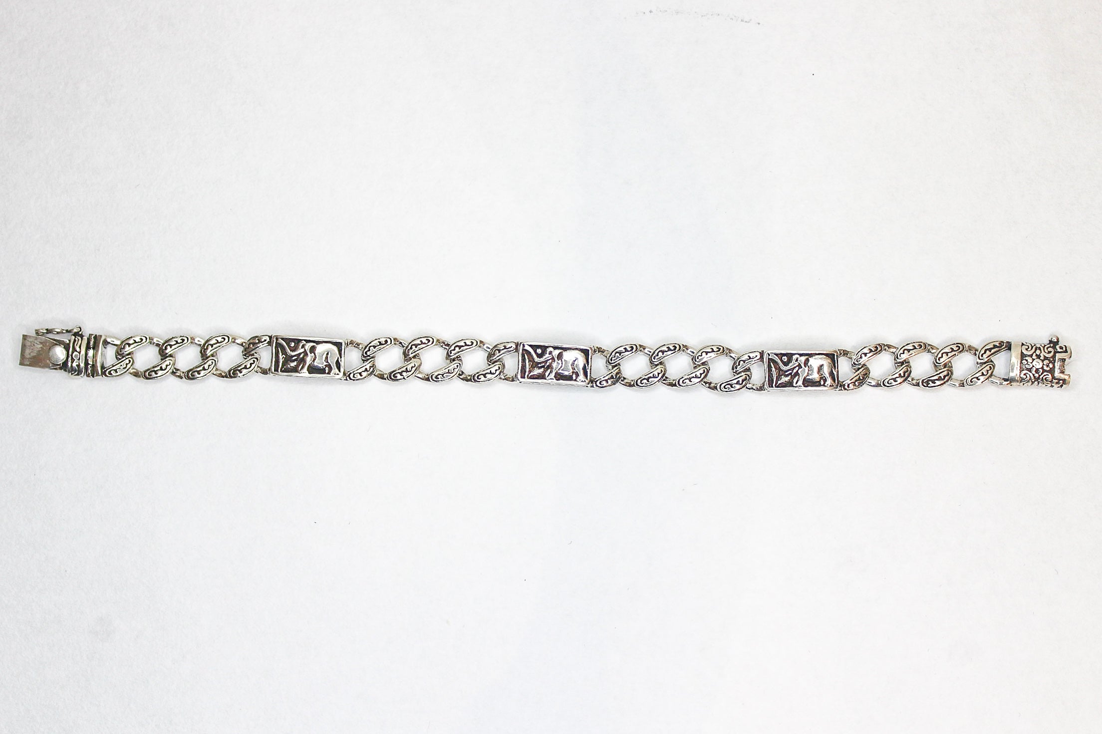 Regal Link Bracelet