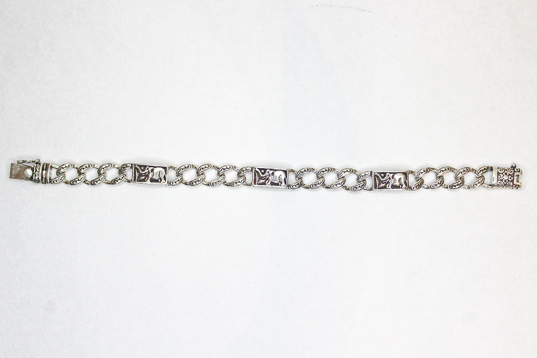 Regal Link Bracelet