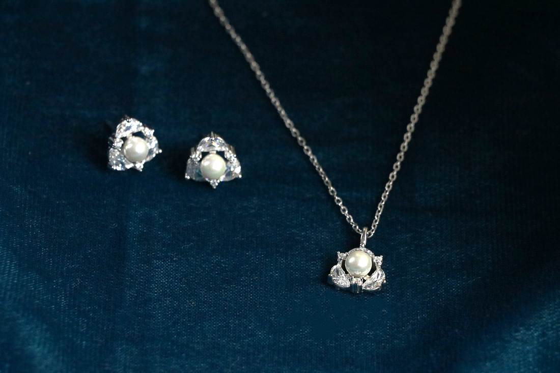 Pearl Blossom Set
