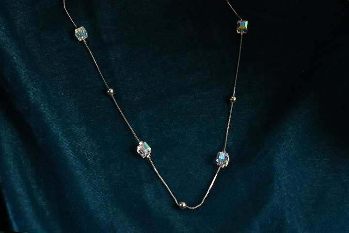 Prism Cube Chain
