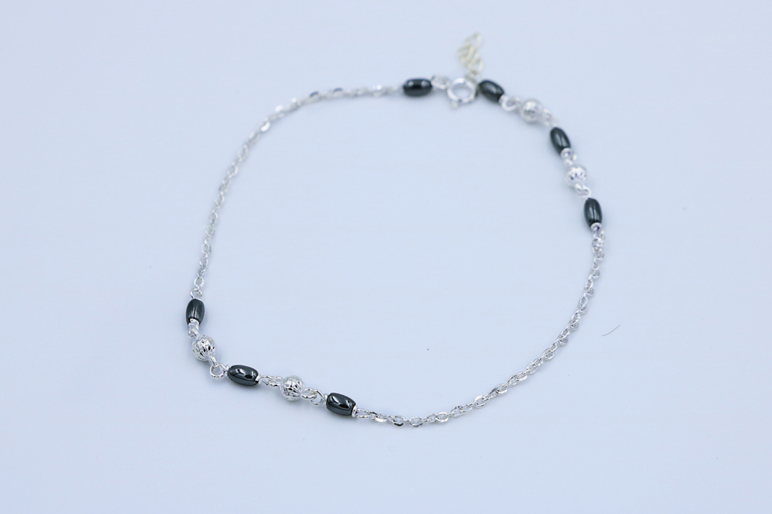 Ebony Whisper Anklet