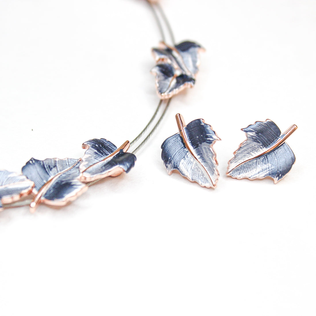 Blue Radient Leaf Turkish Set