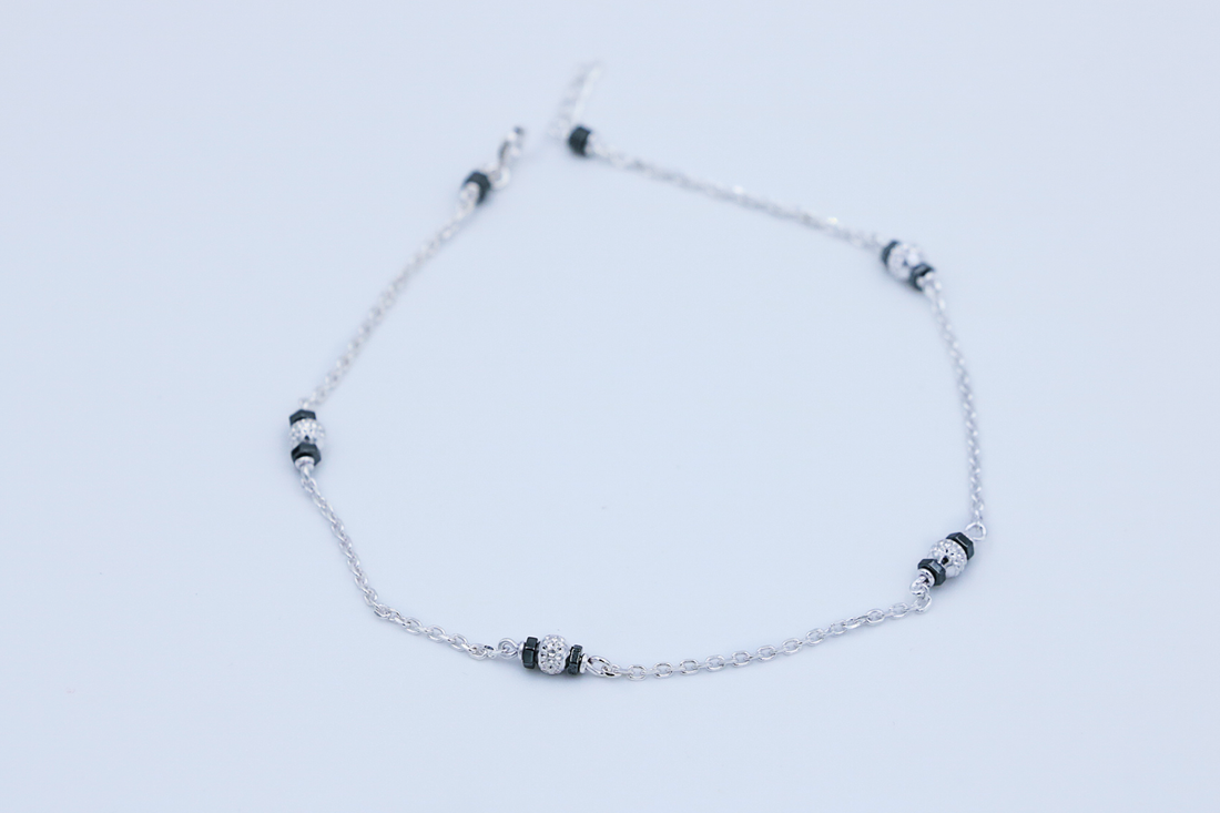 Onyx Gleam Anklet