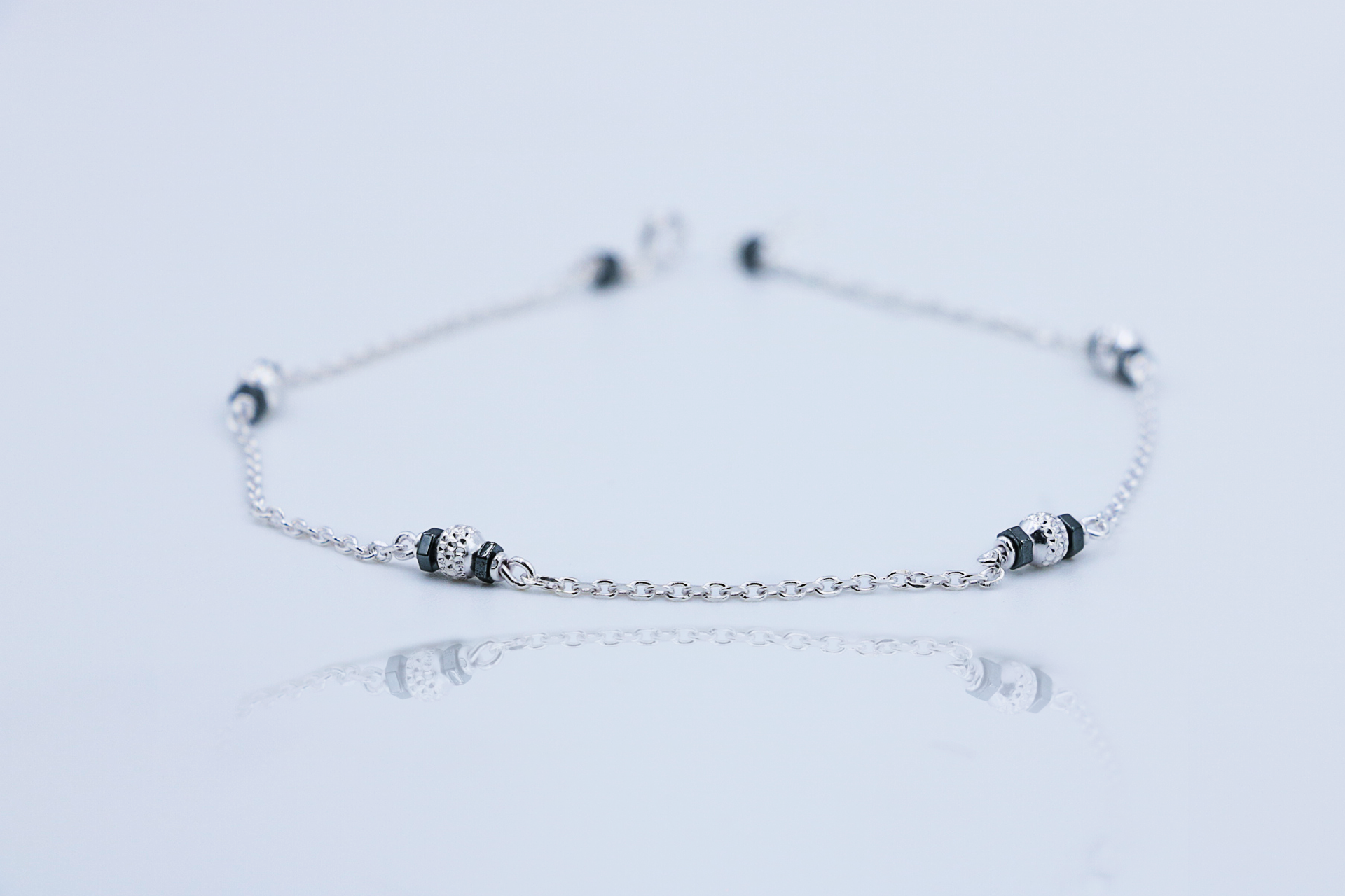 Onyx Gleam Anklet