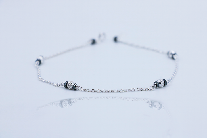 Onyx Gleam Anklet