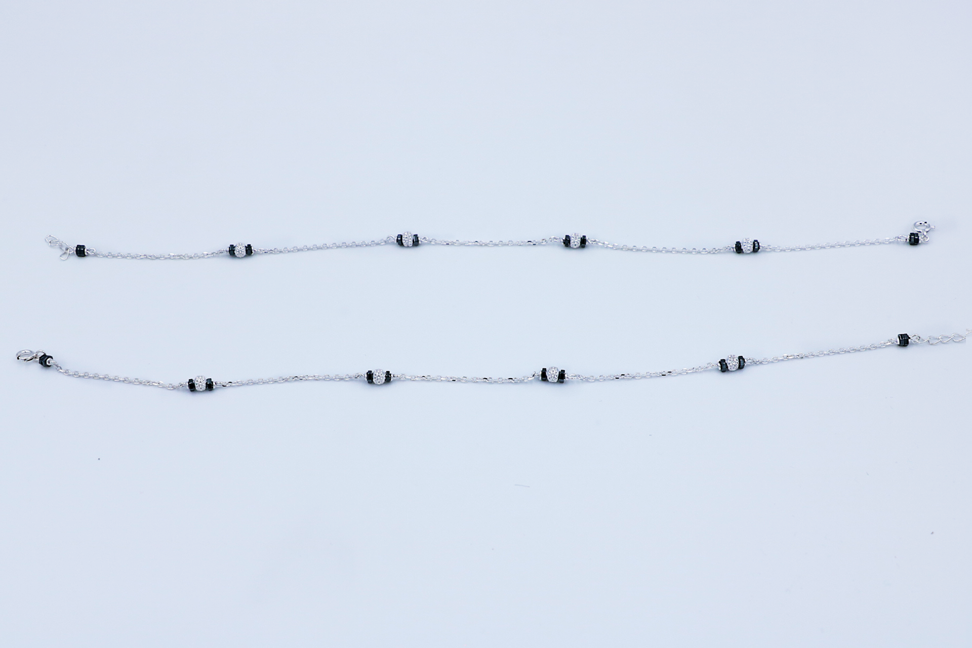 Onyx Gleam Anklet