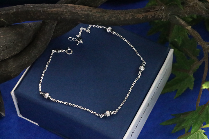 Onyx Gleam Anklet