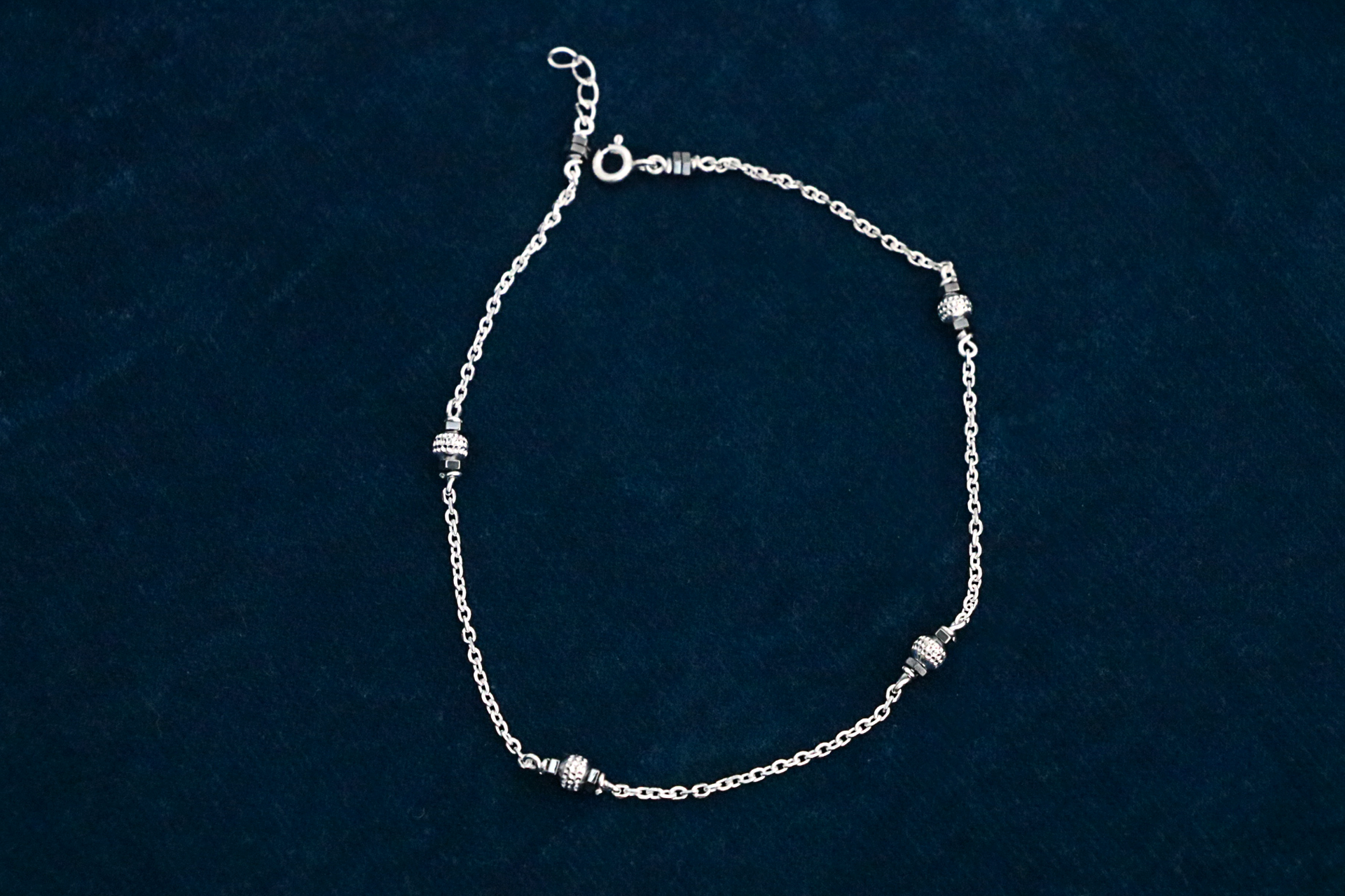 Onyx Gleam Anklet