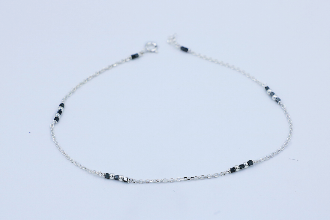 Lunara Whisper Anklet