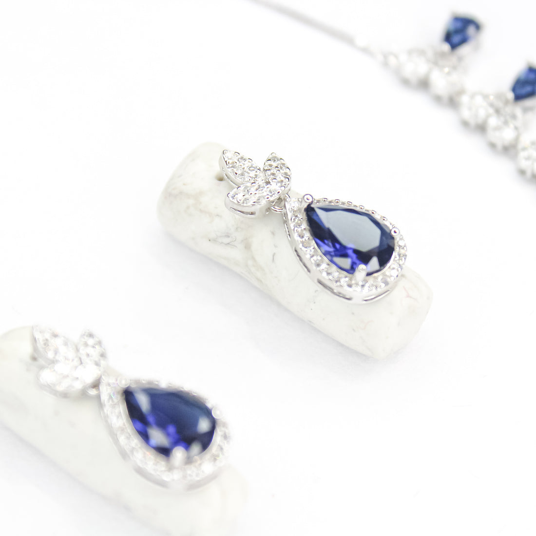 Royal Teardrop Ensemble Set