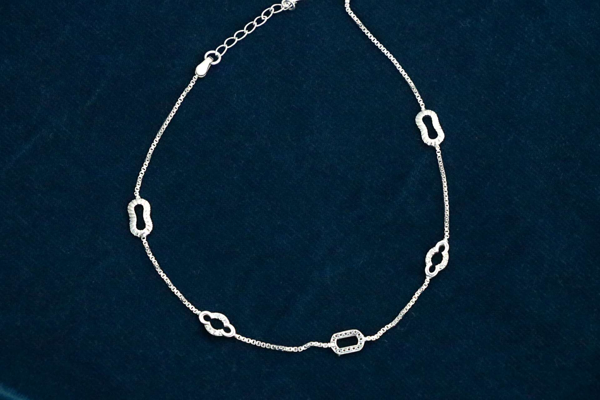 Cirrus Link Anklet