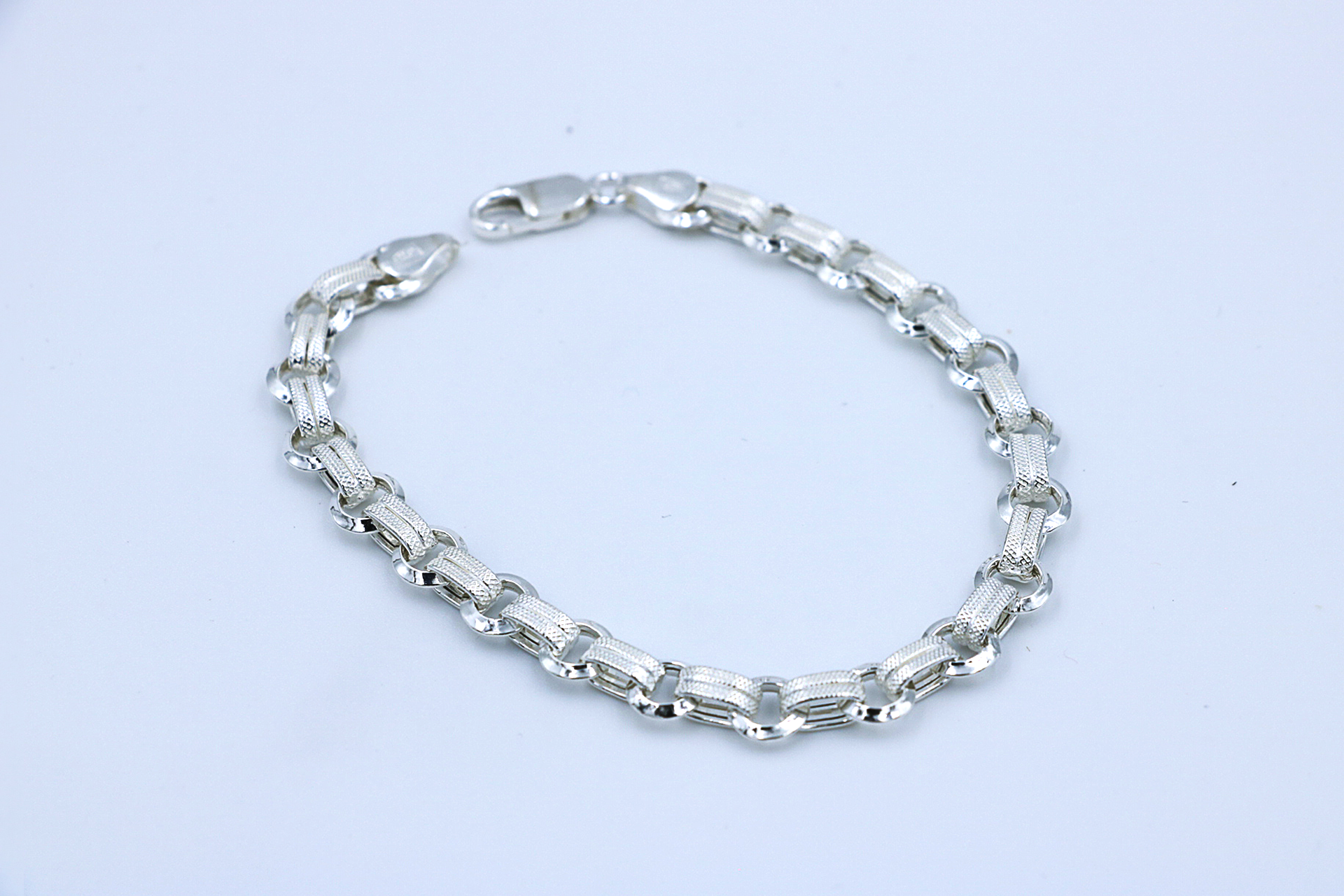 Nexus Chain Bracelet