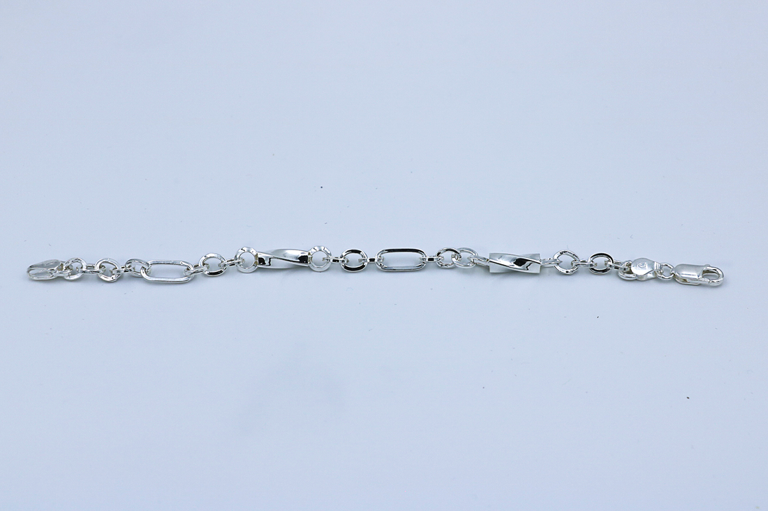 Zephyr Chain Bracelet