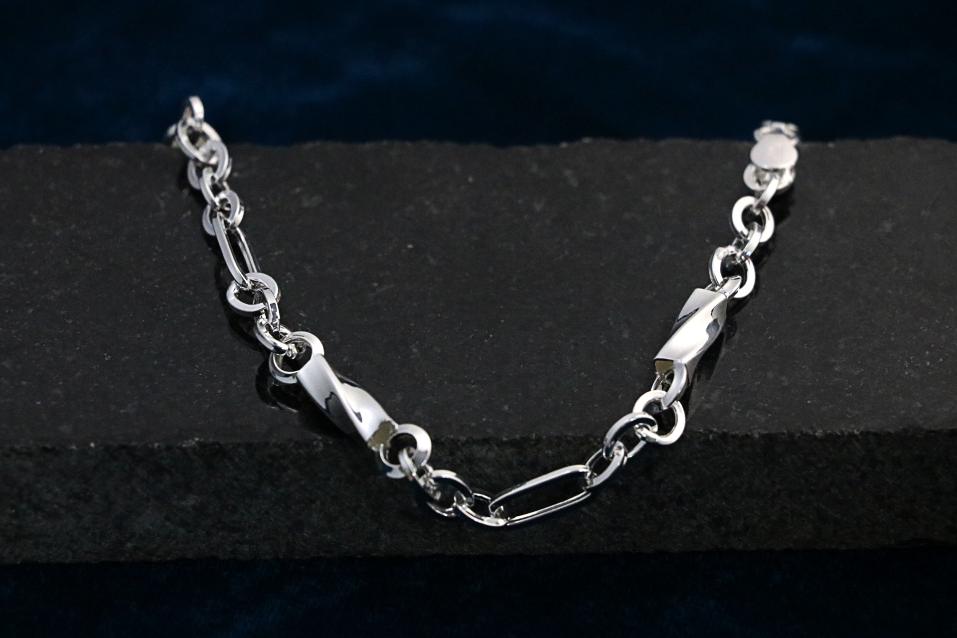Zephyr Chain Bracelet