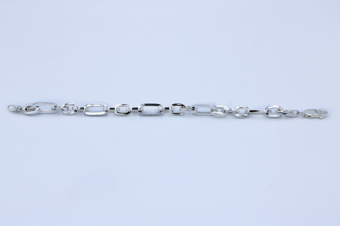 Pulse Oval Bracelet