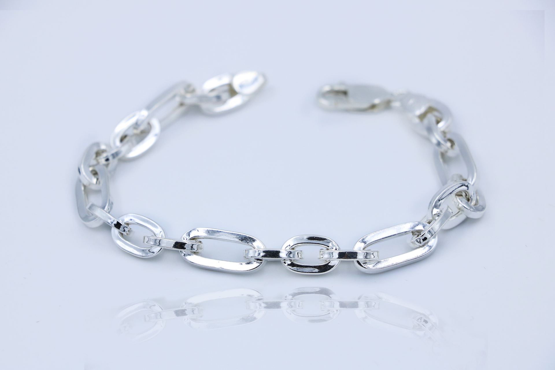 Pulse Oval Bracelet