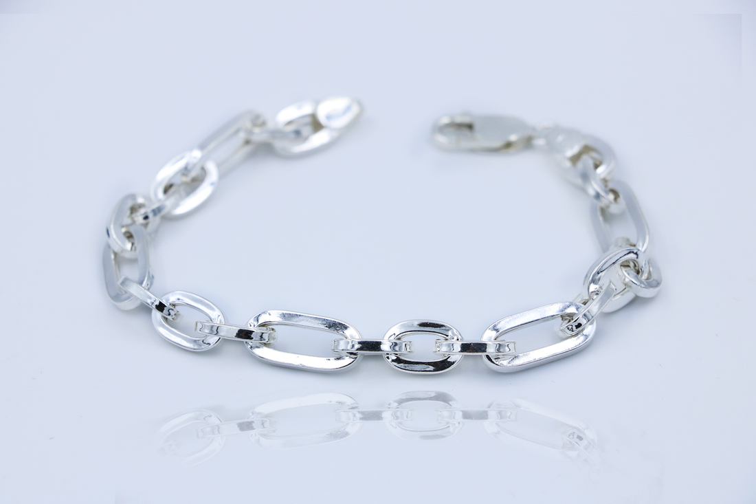 Pulse Oval Bracelet