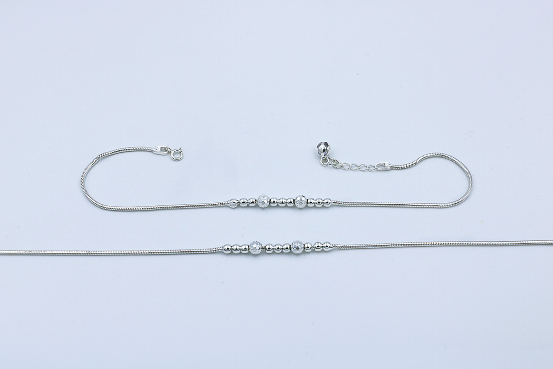 Lissome Thread Anklet