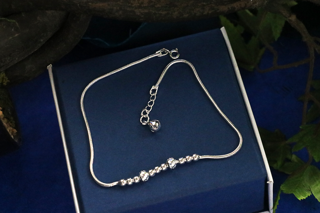 Lissome Thread Anklet