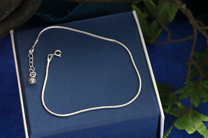 Lissome Thread Anklet