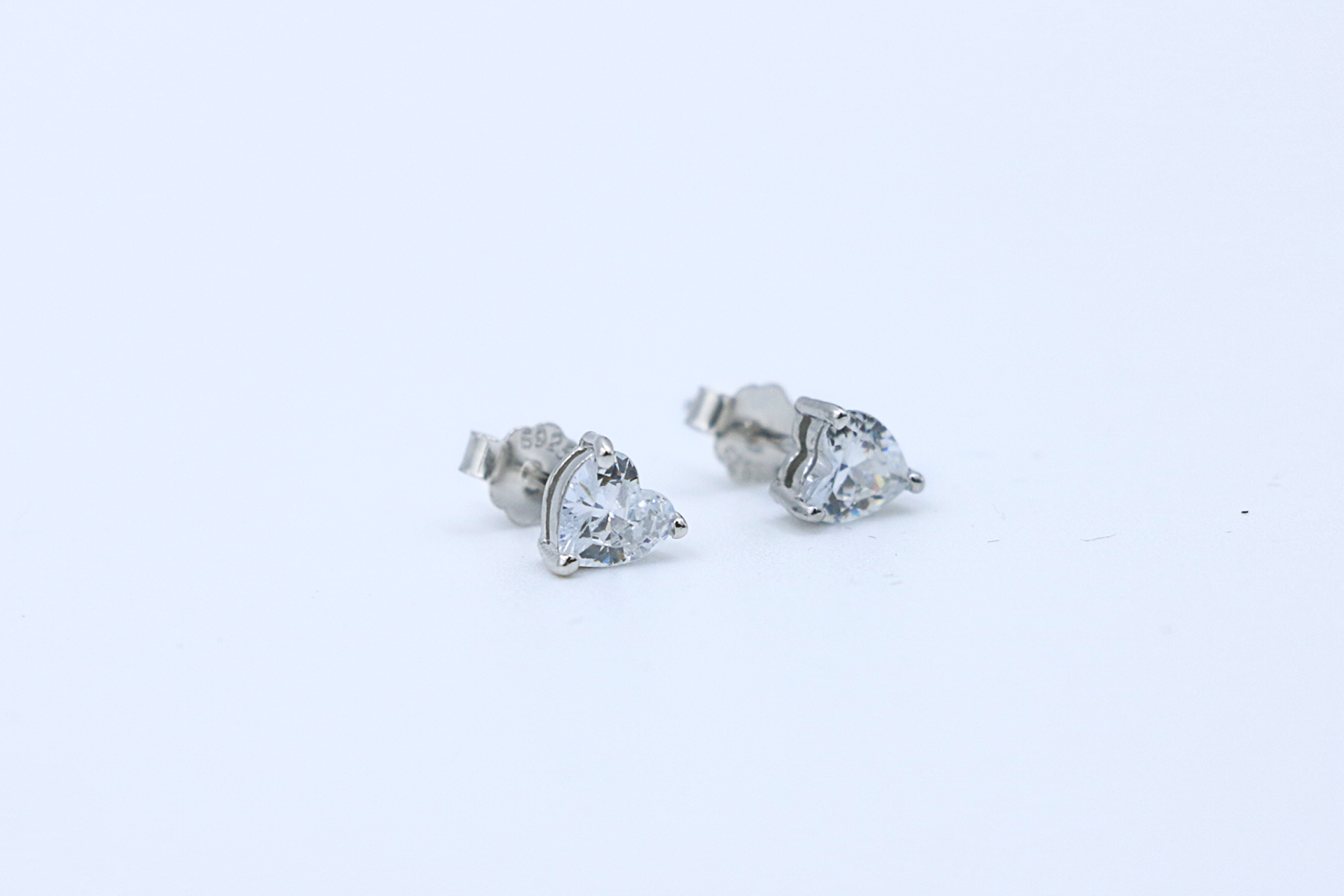 Tri-Edge Studs