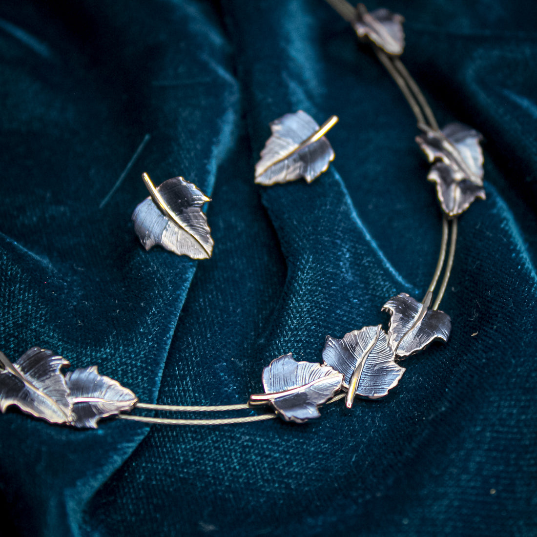 Blue Radient Leaf Turkish Set