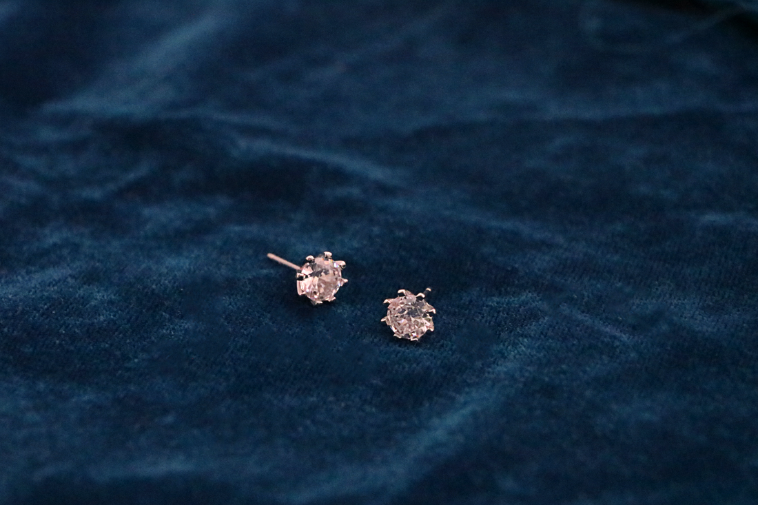 Lira Bloom Studs