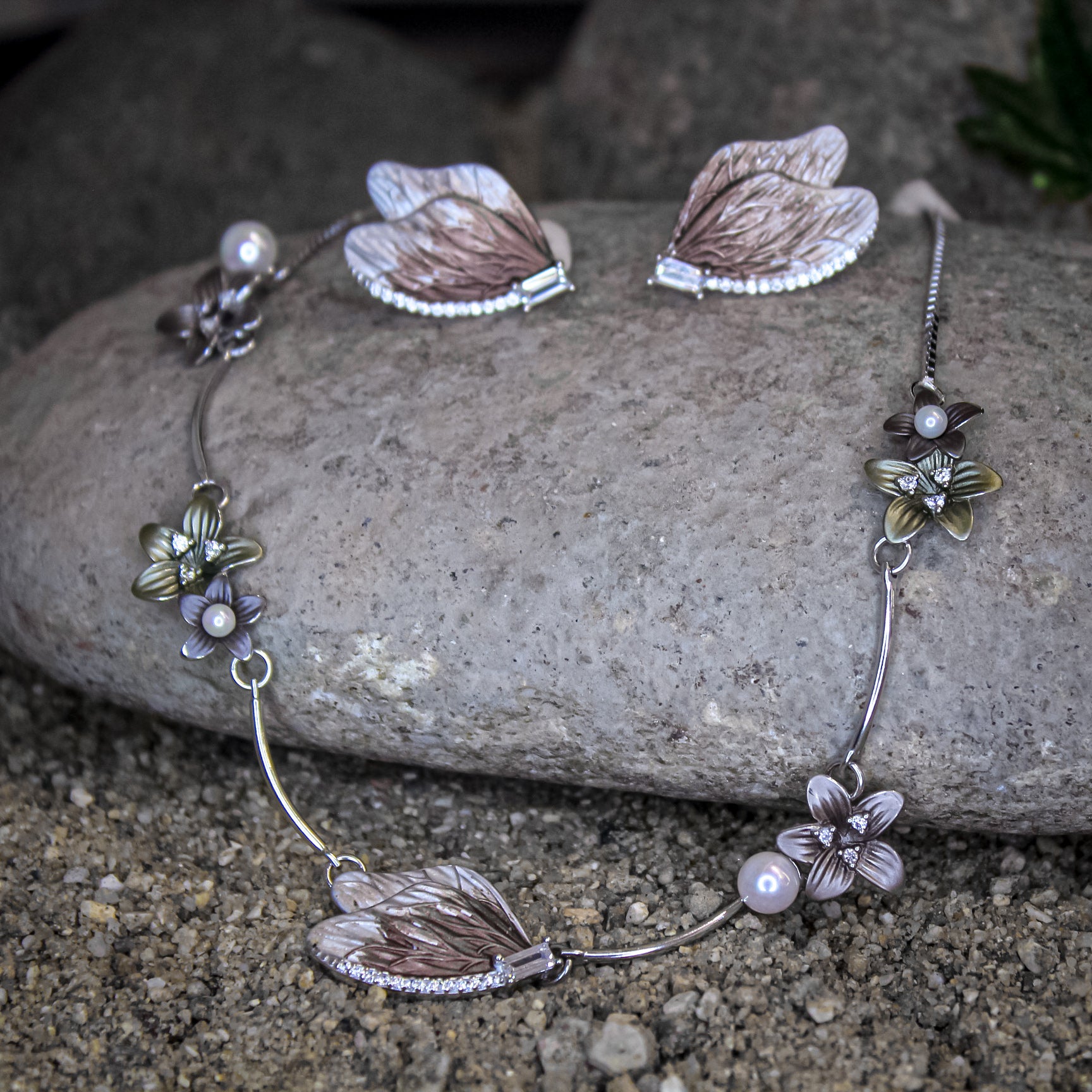 Brown Petal Glow Set