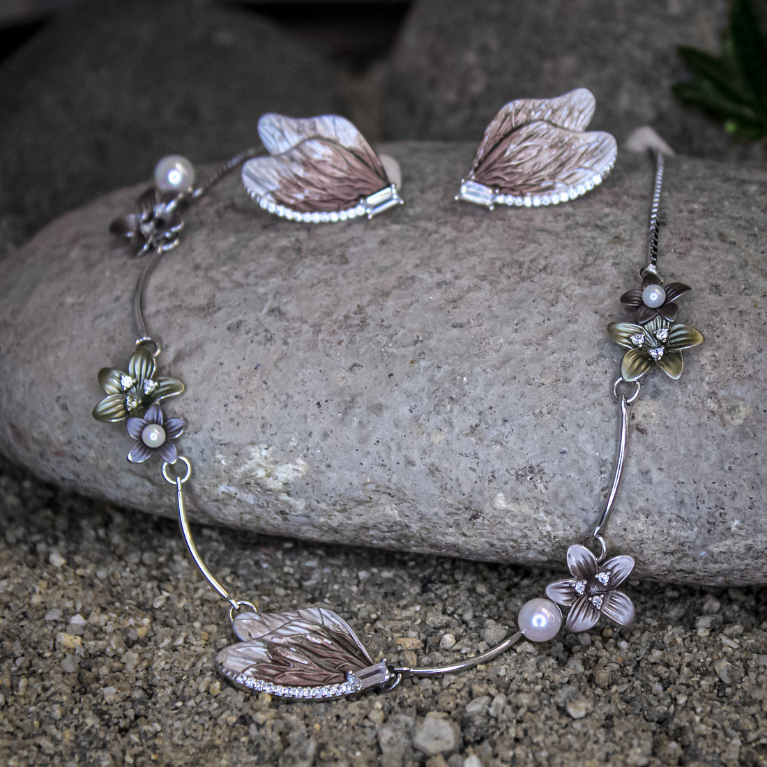 Brown Petal Glow Set