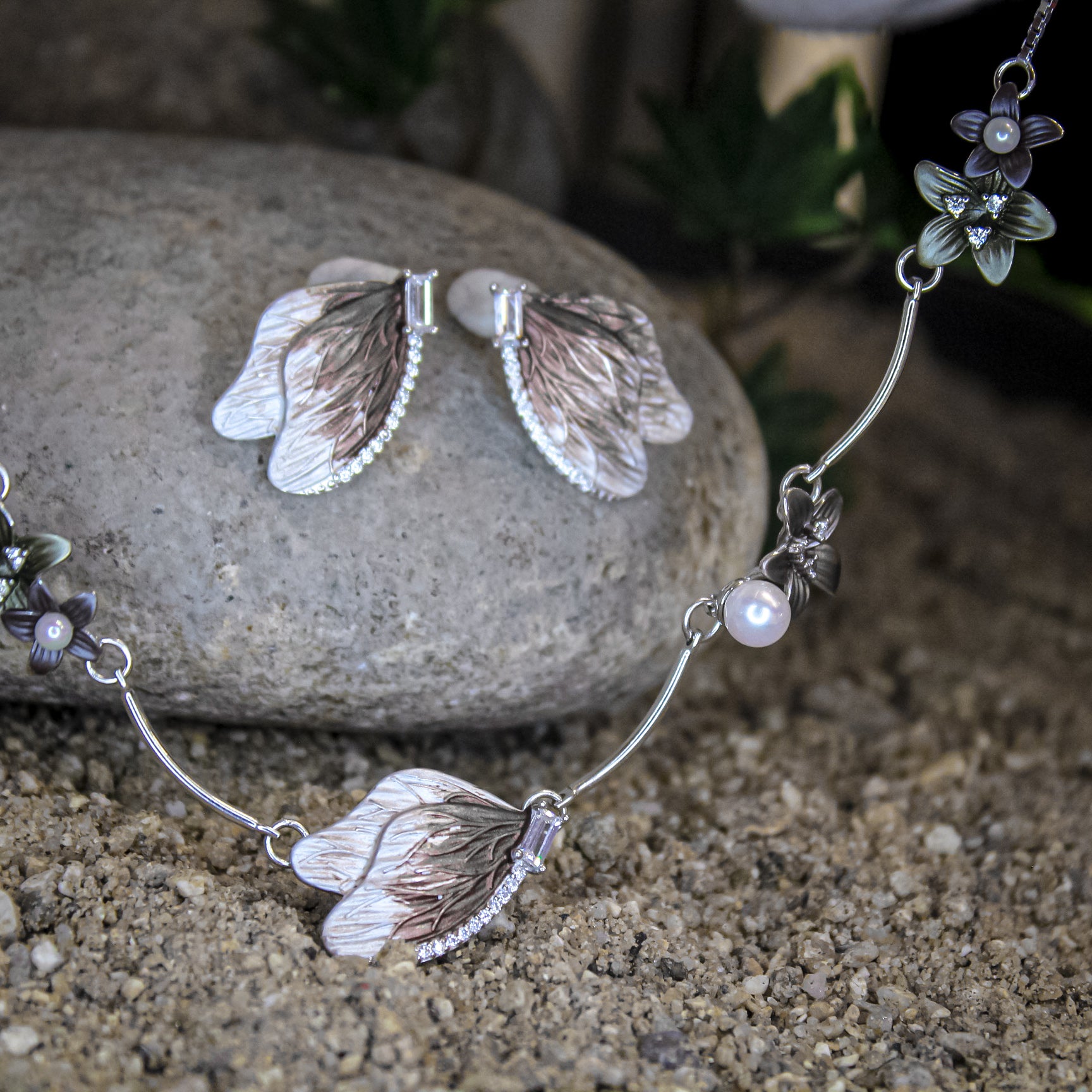 Brown Petal Glow Set