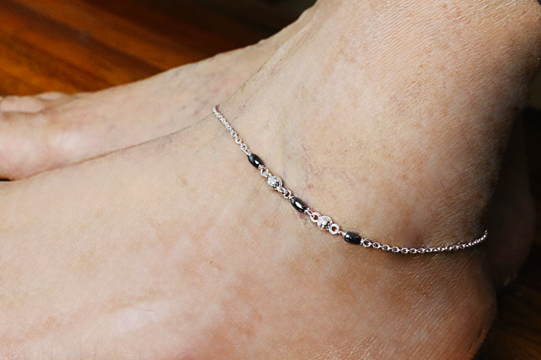 Ebony Whisper Anklet