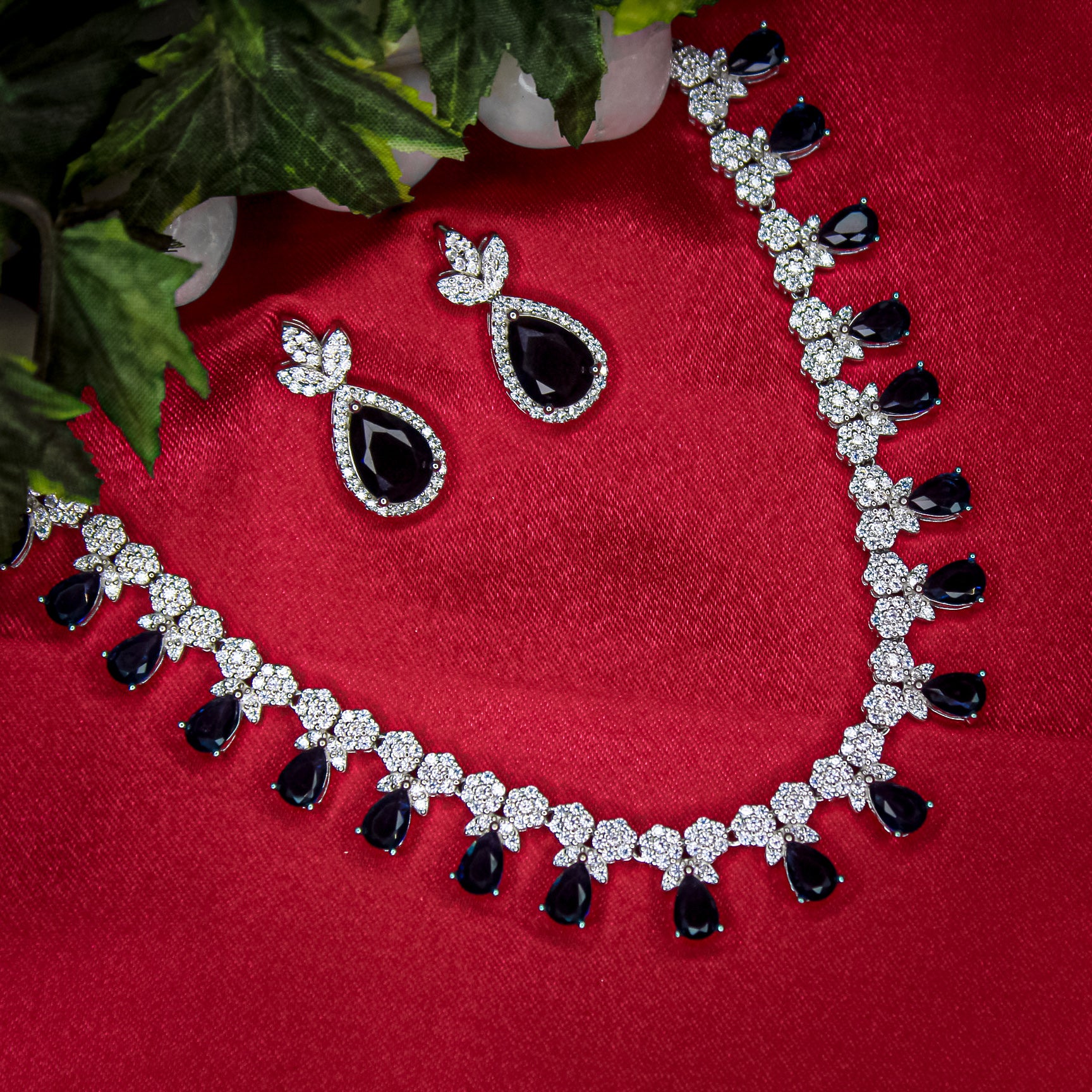 Royal Teardrop Ensemble Set