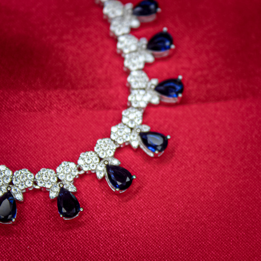 Royal Teardrop Ensemble Set