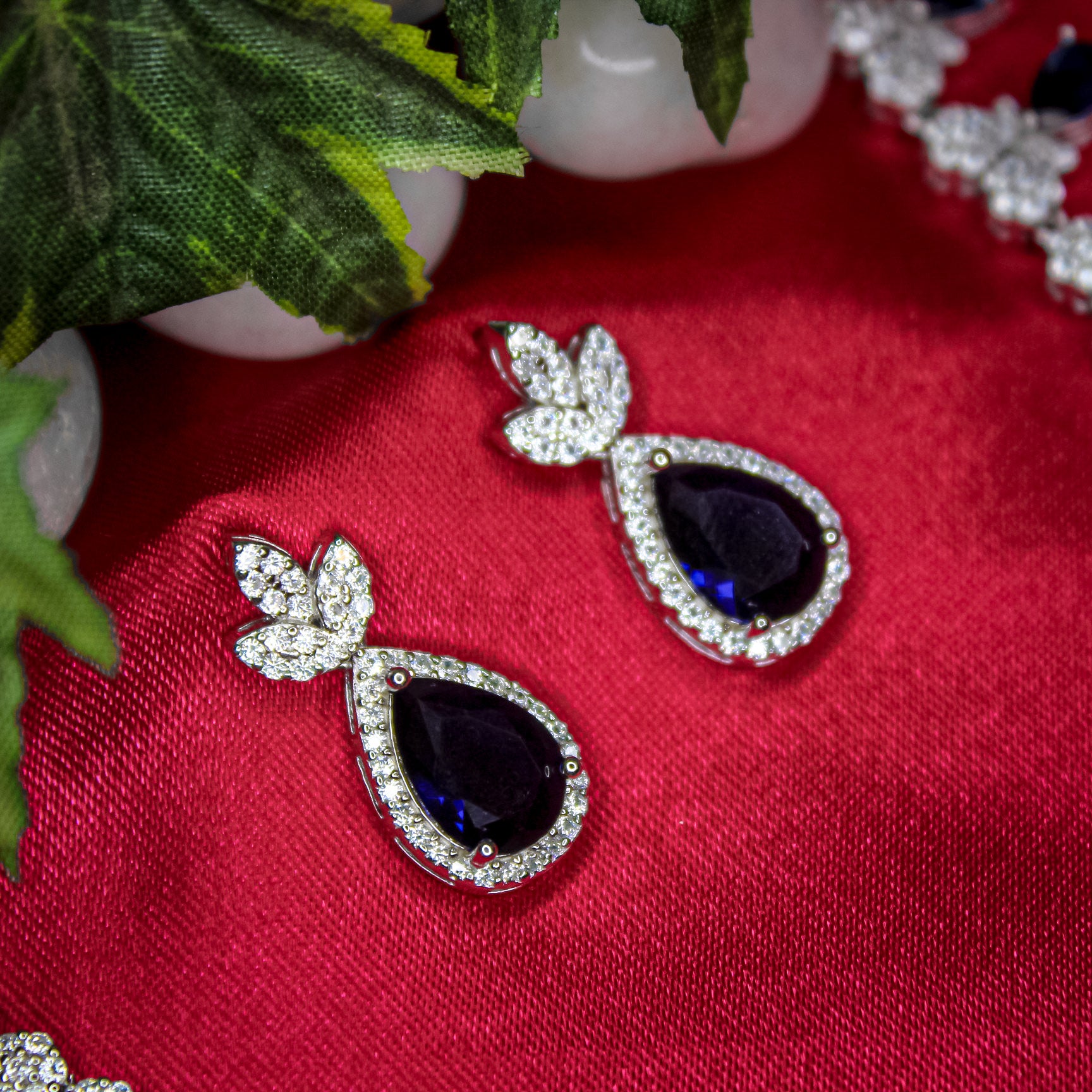 Royal Teardrop Ensemble Set