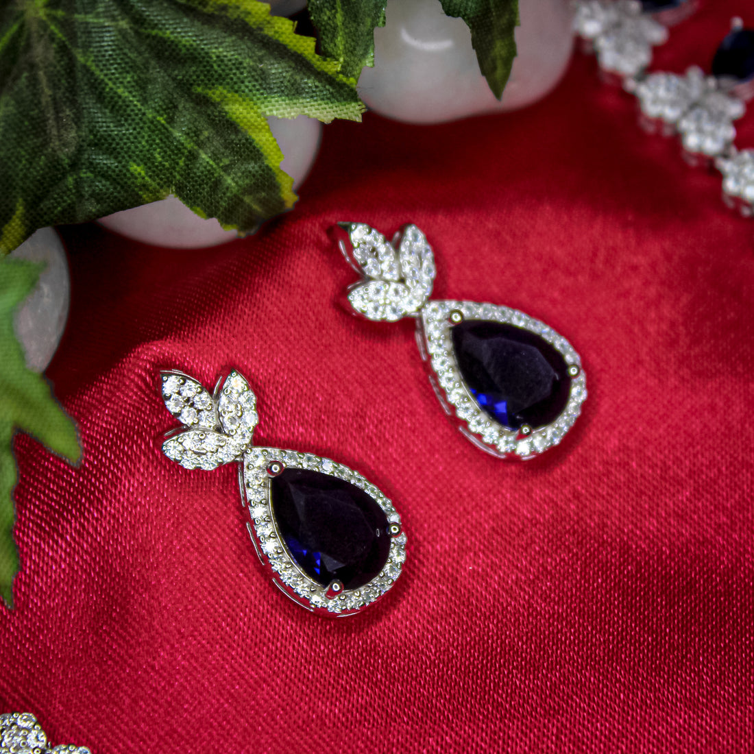 Royal Teardrop Ensemble Set