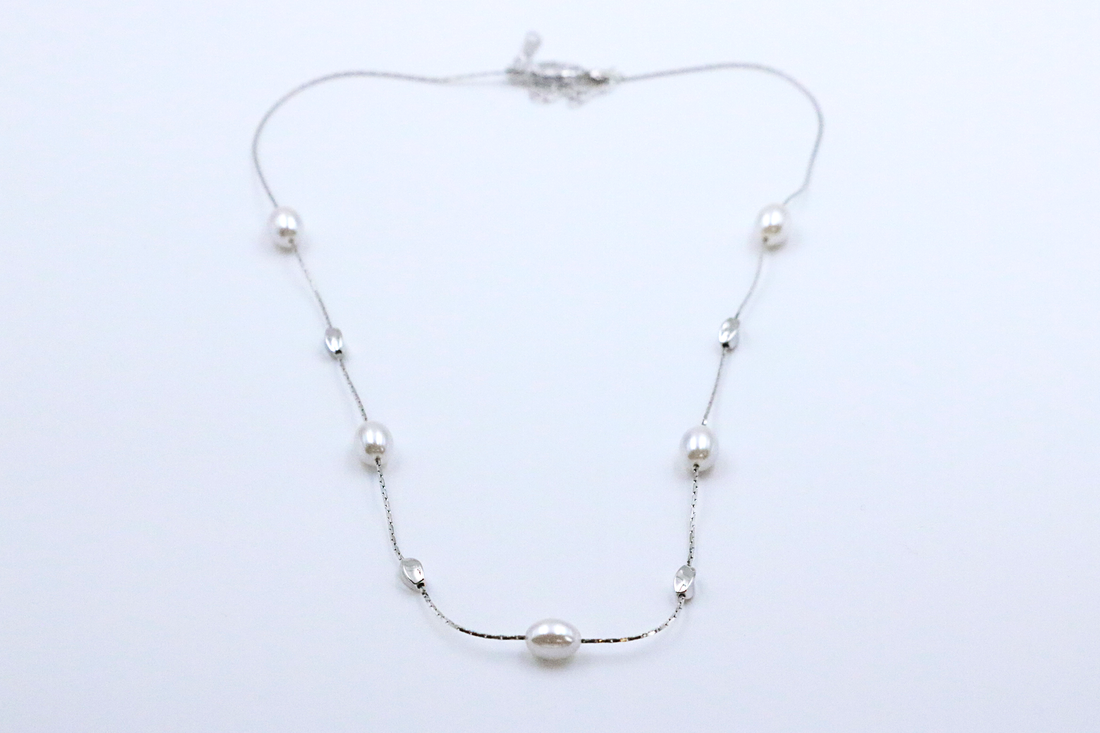 Pearl layered Chain
