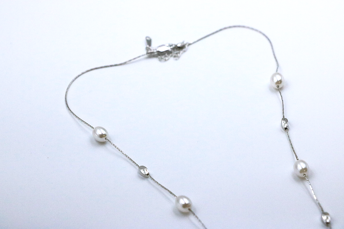 Pearl layered Chain