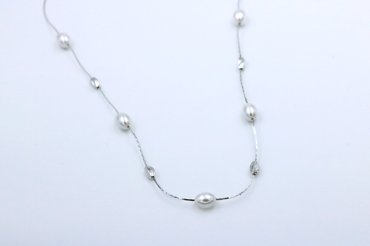Pearl layered Chain