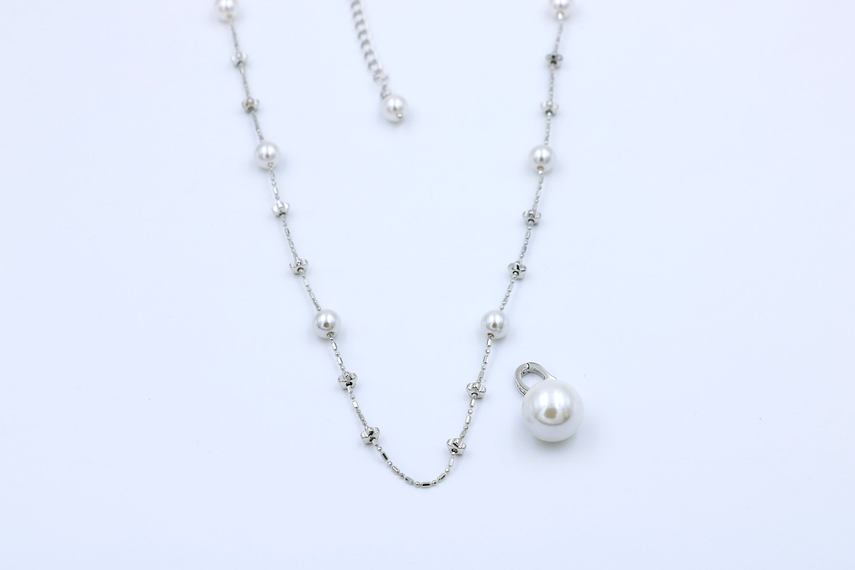 Pearl Arc Pendant Duo