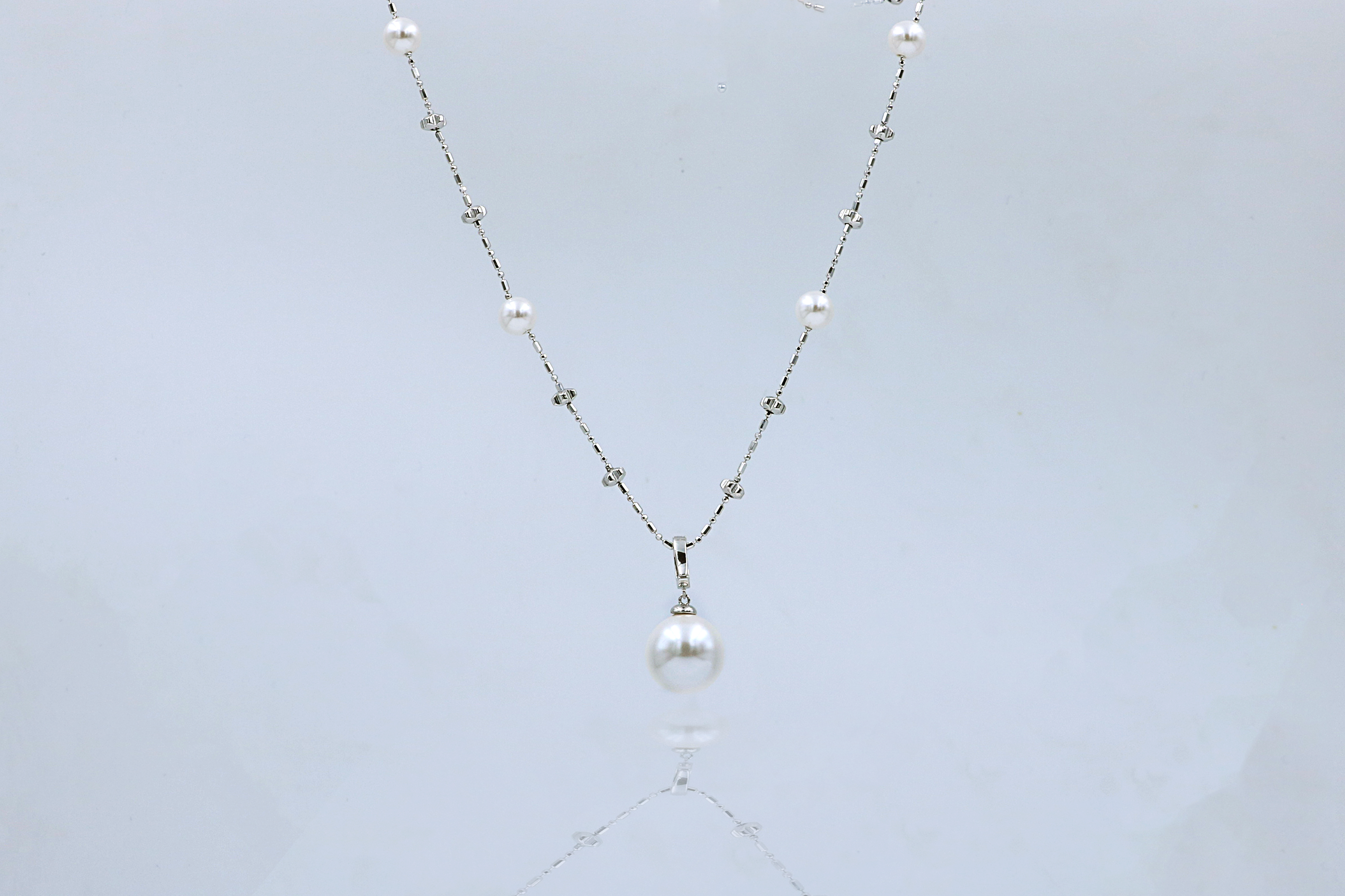 Pearl Arc Pendant Duo
