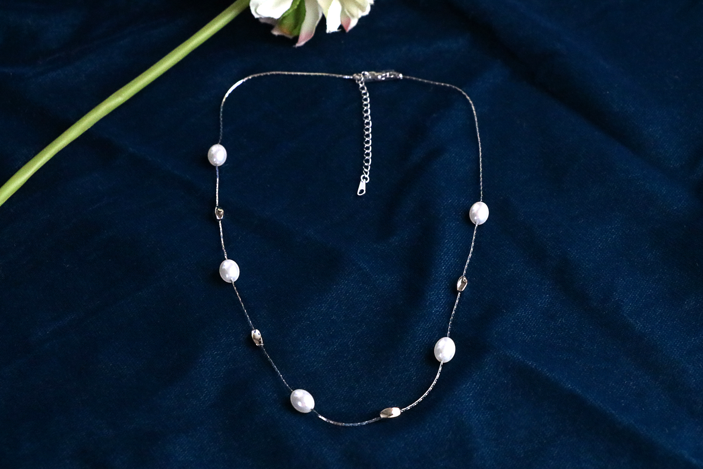 Pearl layered Chain