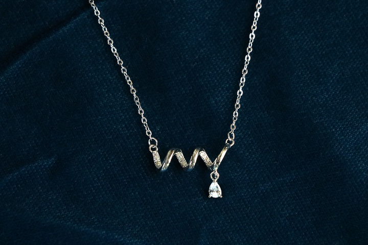 Wavelyn Pendant Chain