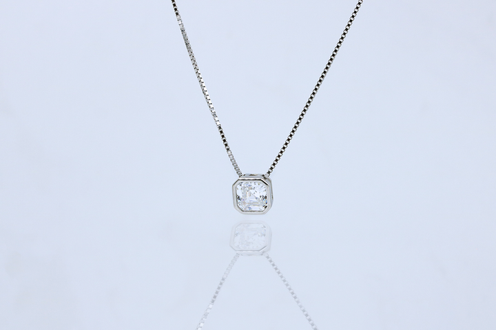 Aura Square Pendant Chain