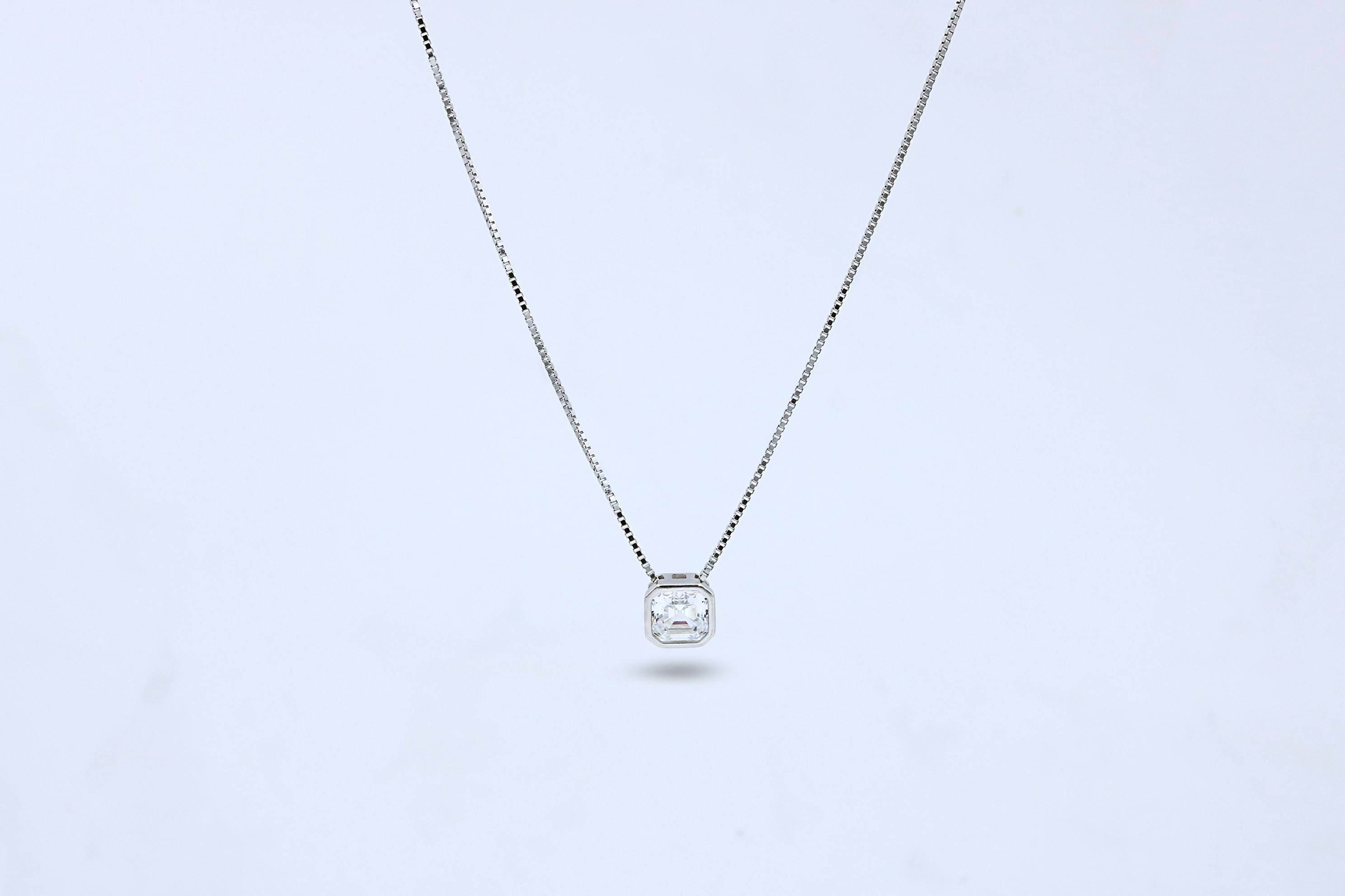 Aura Square Pendant Chain