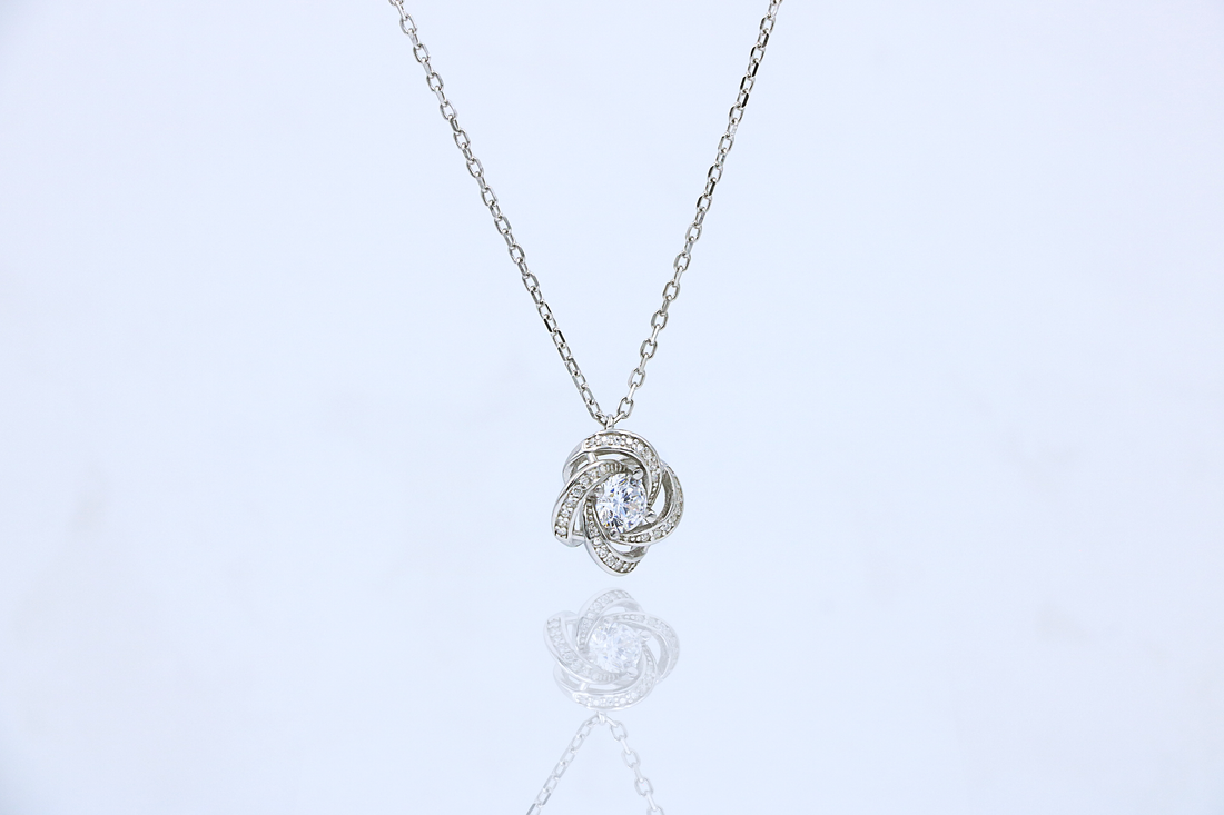 Celestia Bloom Pendant Chain