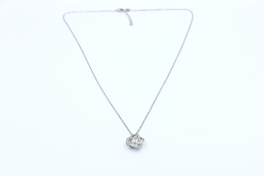 Celestia Bloom Pendant Chain