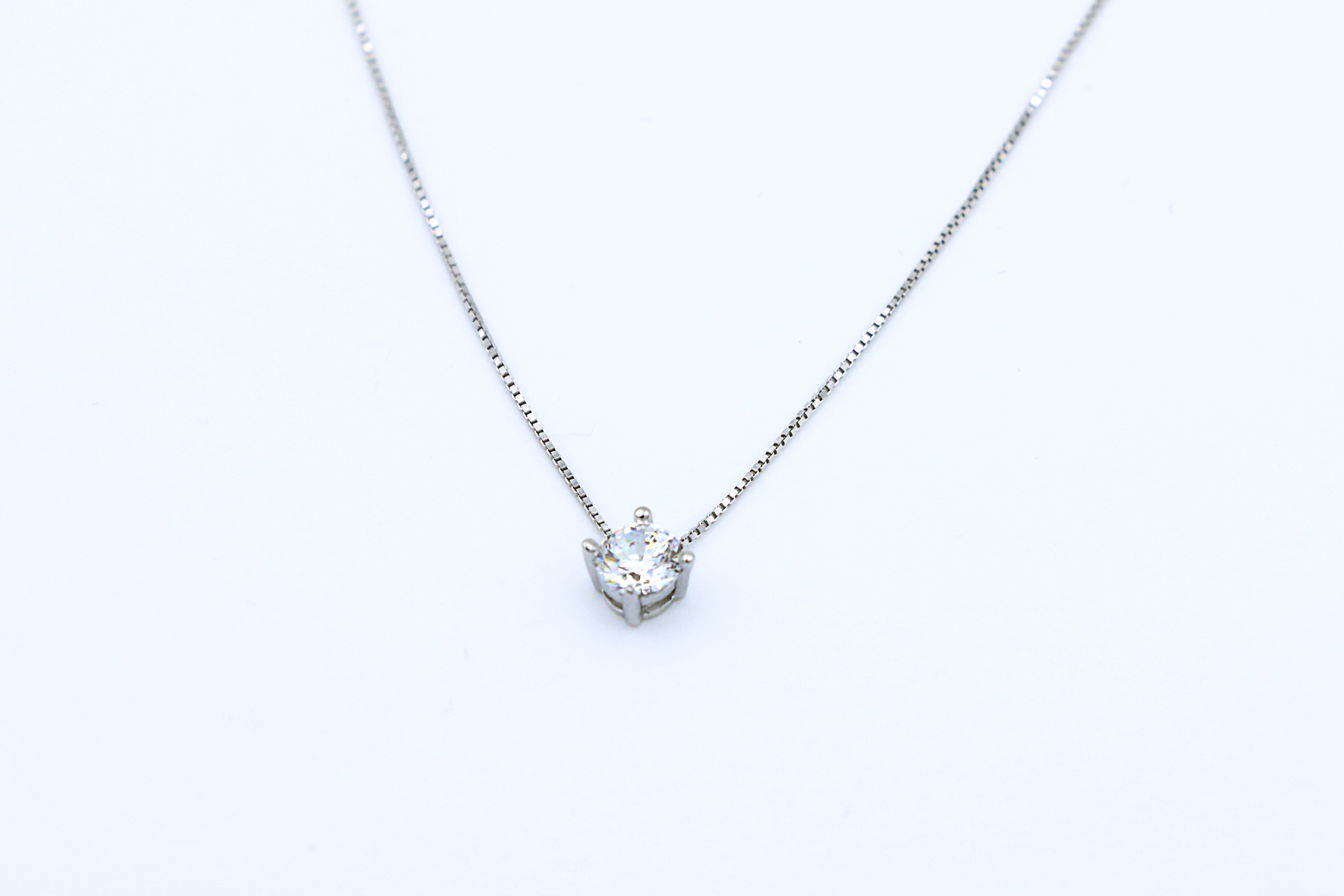 Nova Petal Pendant Chain