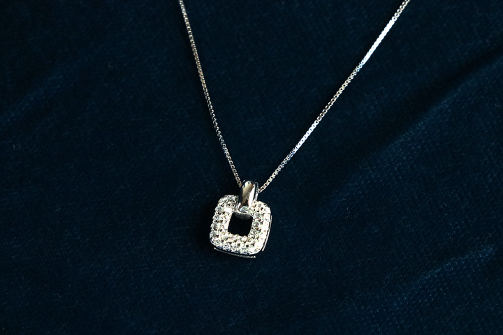 Square Bliss Pendant Chain
