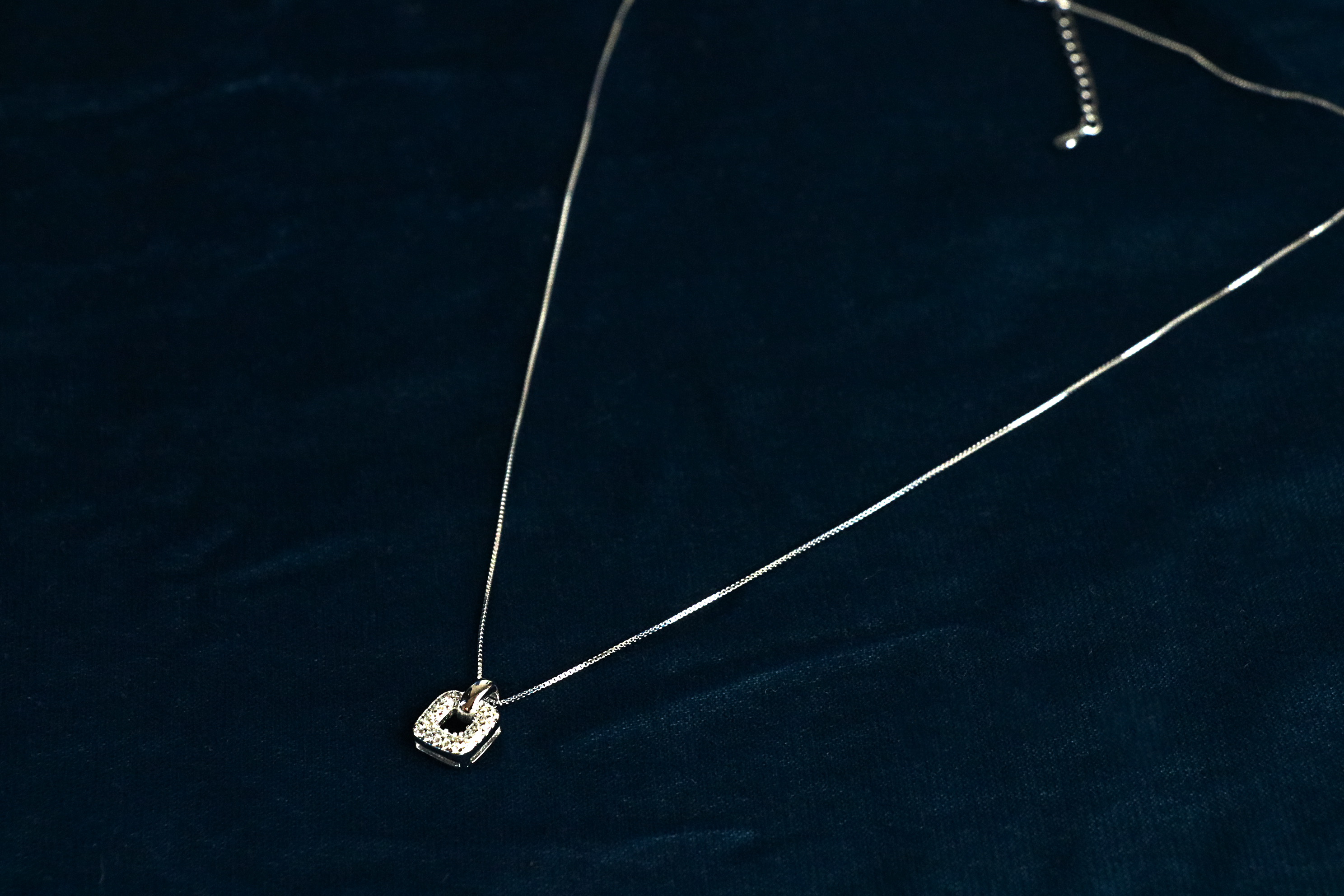 Square Bliss Pendant Chain